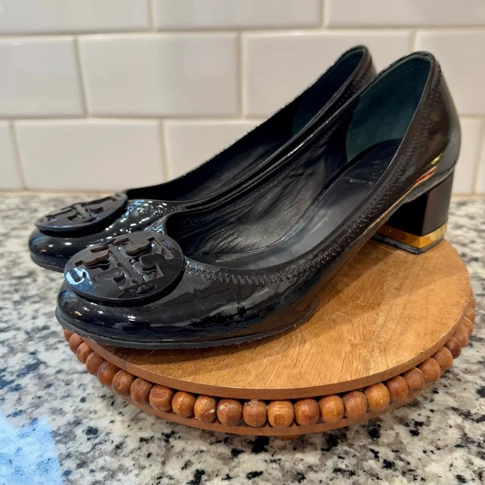 Tory Burch Amy Classic Black Patent Leather Block Heels with Gold‎ Accent Size 7